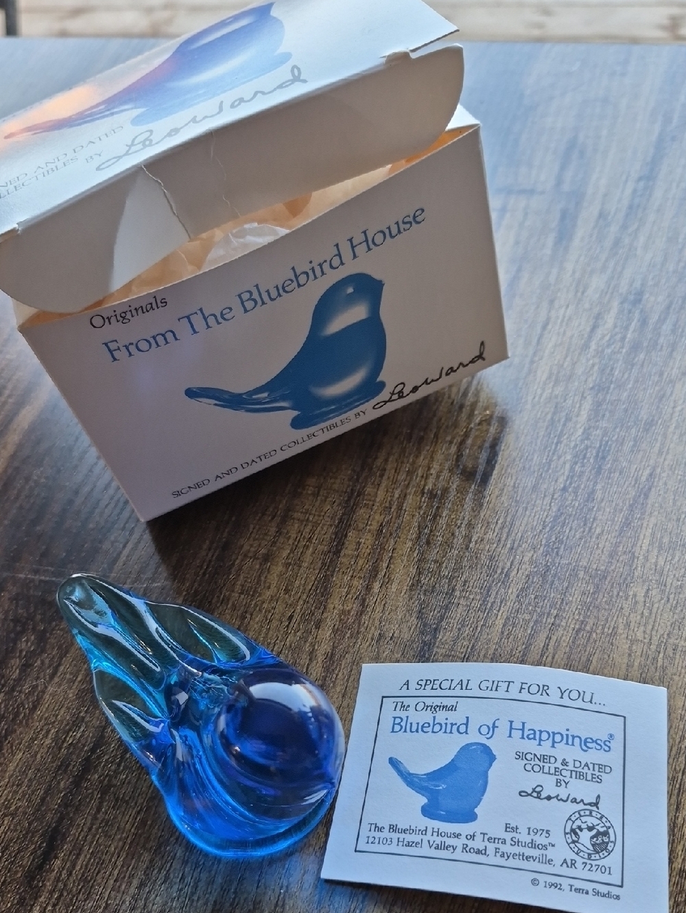 Signed Bluebird of Happiness Glass Figurine  Leo Ward 1994